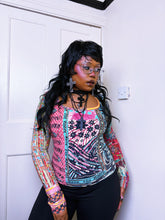 Load image into Gallery viewer, Save the queen graphic print long sleeve