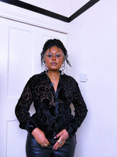 Load image into Gallery viewer, 90s Dévoré Buttom up blouse