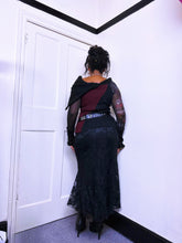 Load image into Gallery viewer, Vintage Lace lined Maxi skirt
