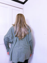 Load image into Gallery viewer, Italian Batwing Khaki top
