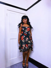 Load image into Gallery viewer, 90s Slip on Floral ruffle dress
