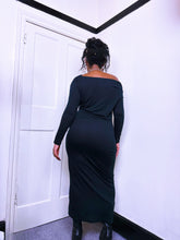 Load image into Gallery viewer, Long sleeve cow neck pleated maxi dress
