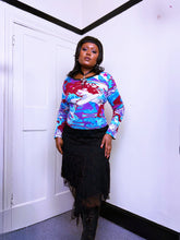 Load image into Gallery viewer, Y2K Aquarius long sleeve graphic top by Hayes
