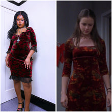 Load image into Gallery viewer, 90s Betsey Johnson New York Velvet dress Alt design ASO Rory Gilmore
